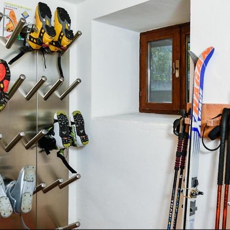 Ciasa Lino Aloch Apartment Pozza di Fassa Luaran gambar