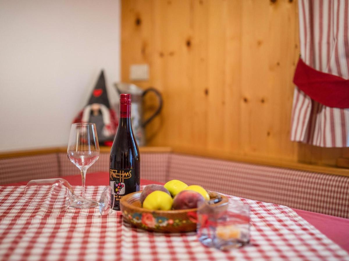 Ciasa Lino Aloch Apartment Pozza di Fassa Luaran gambar